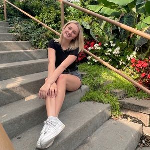 Meet your Posher, Kaelyn